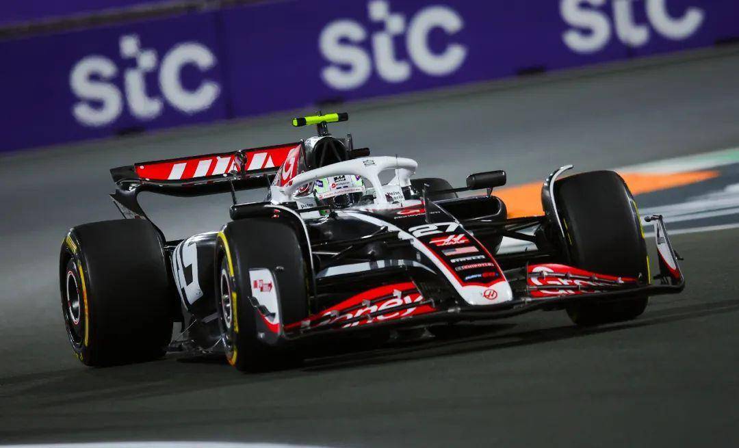 哈斯车队逆转迈凯伦，皮亚斯特里带队取胜
