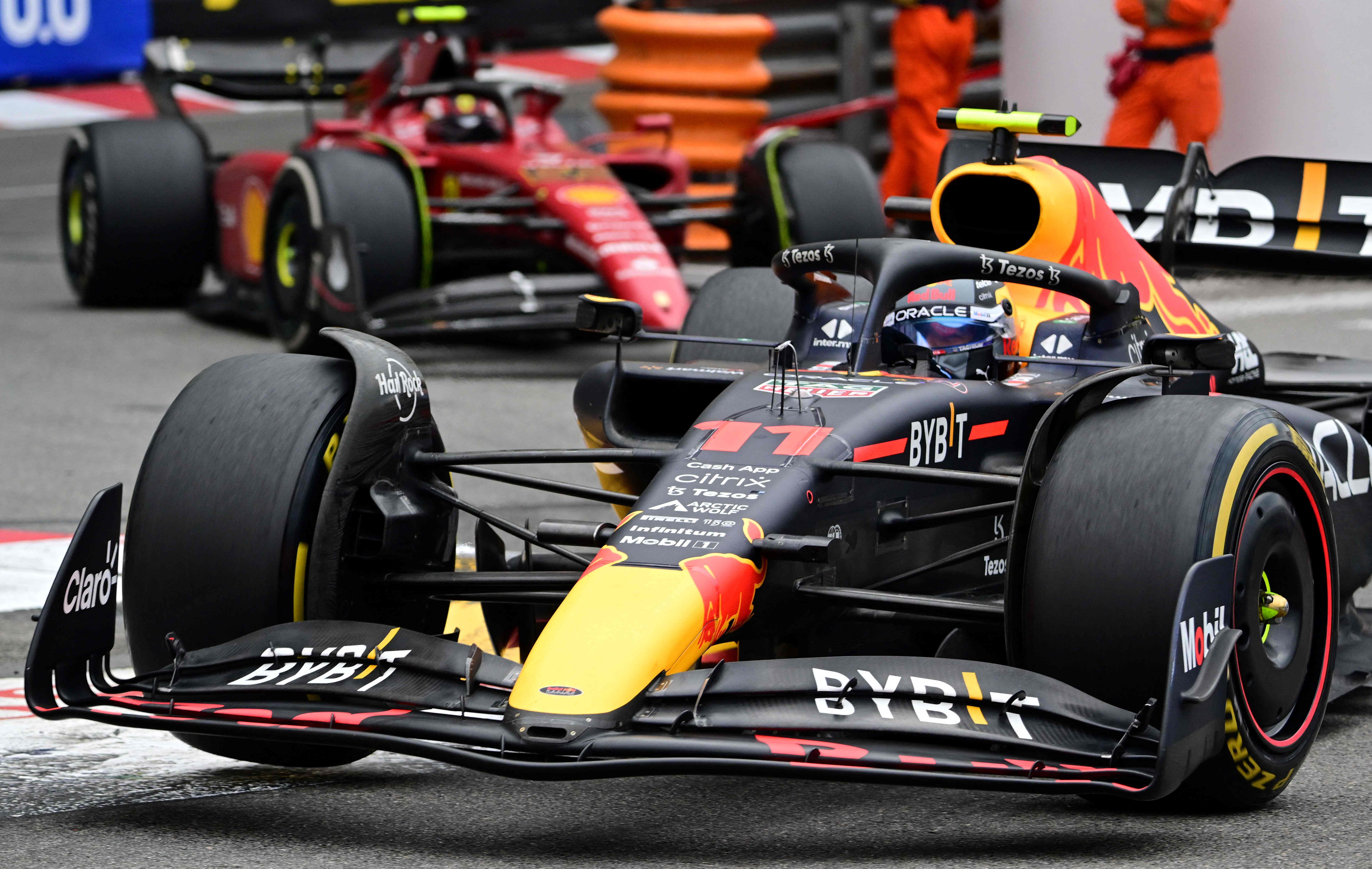 梅赛德斯险胜雷诺车队,佩雷兹惊艳四座 梅赛德斯险胜雷诺车队,佩雷兹惊艳四座