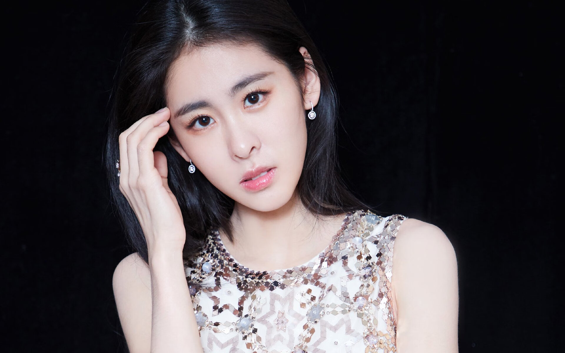 统治夜与街，当贝恩的数据脉搏与F1街道的心跳共振